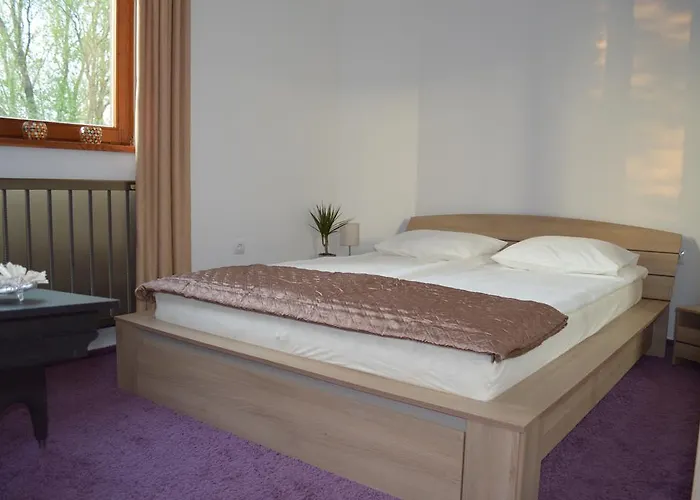 Βίλα - Zmrd Zamárdi